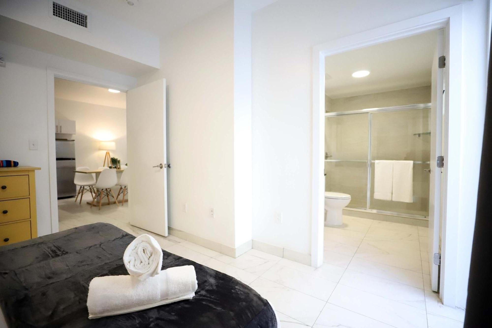 3 Bedroom 3 Bathroom Miami Beach Apartment With Free Parking Экстерьер фото